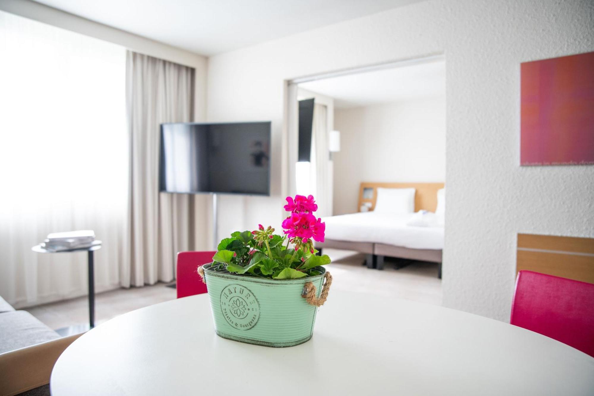 Hotel Novotel Evry 4*
